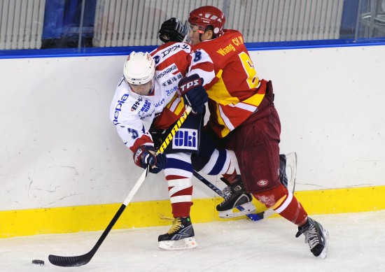 技术流与激情碰撞,冰球决赛再创新高 技术流与激情碰撞,冰球决赛再创新高