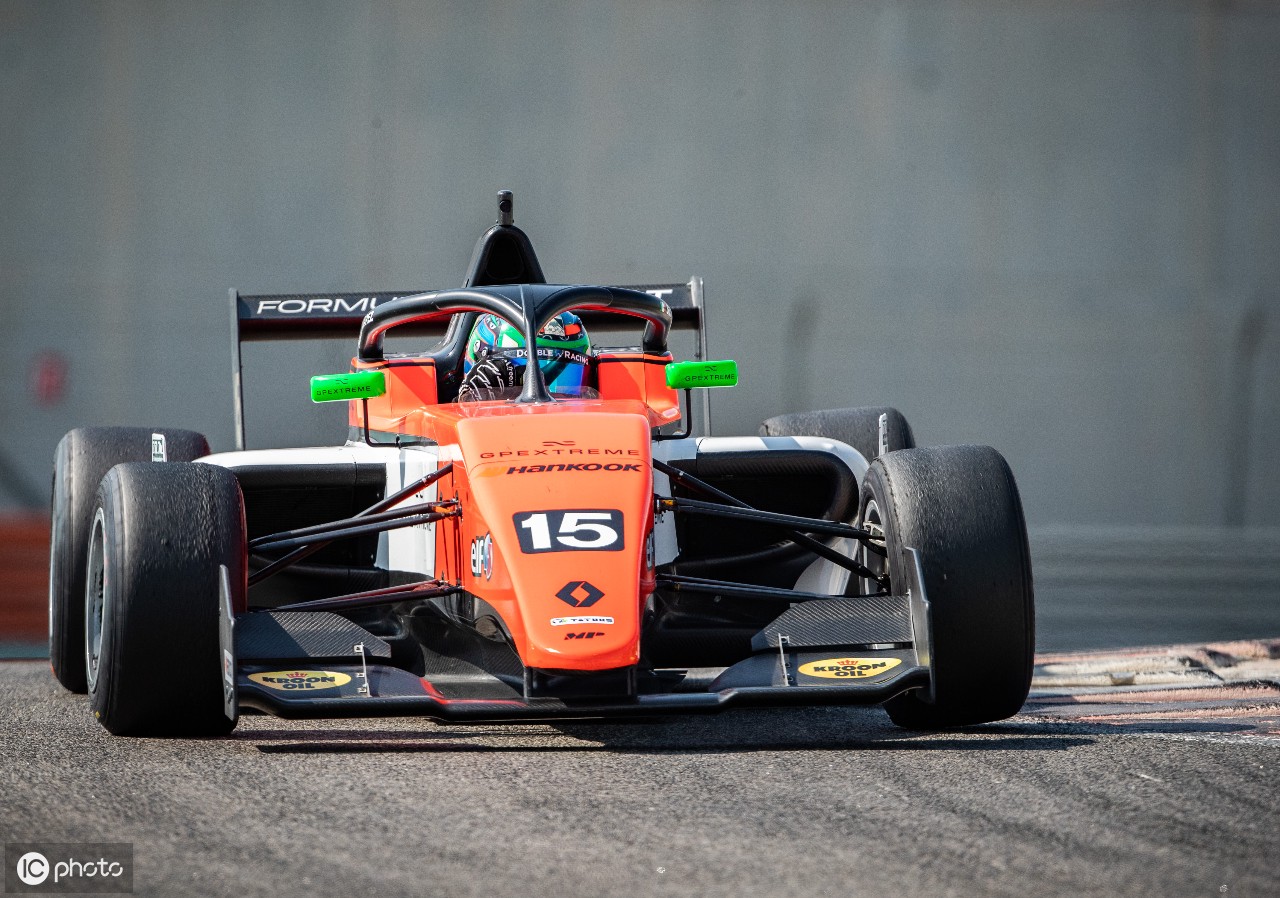 雷诺车队逆转红牛二队,阿隆索关键制胜 雷诺车队逆转红牛二队,阿隆索关键制胜