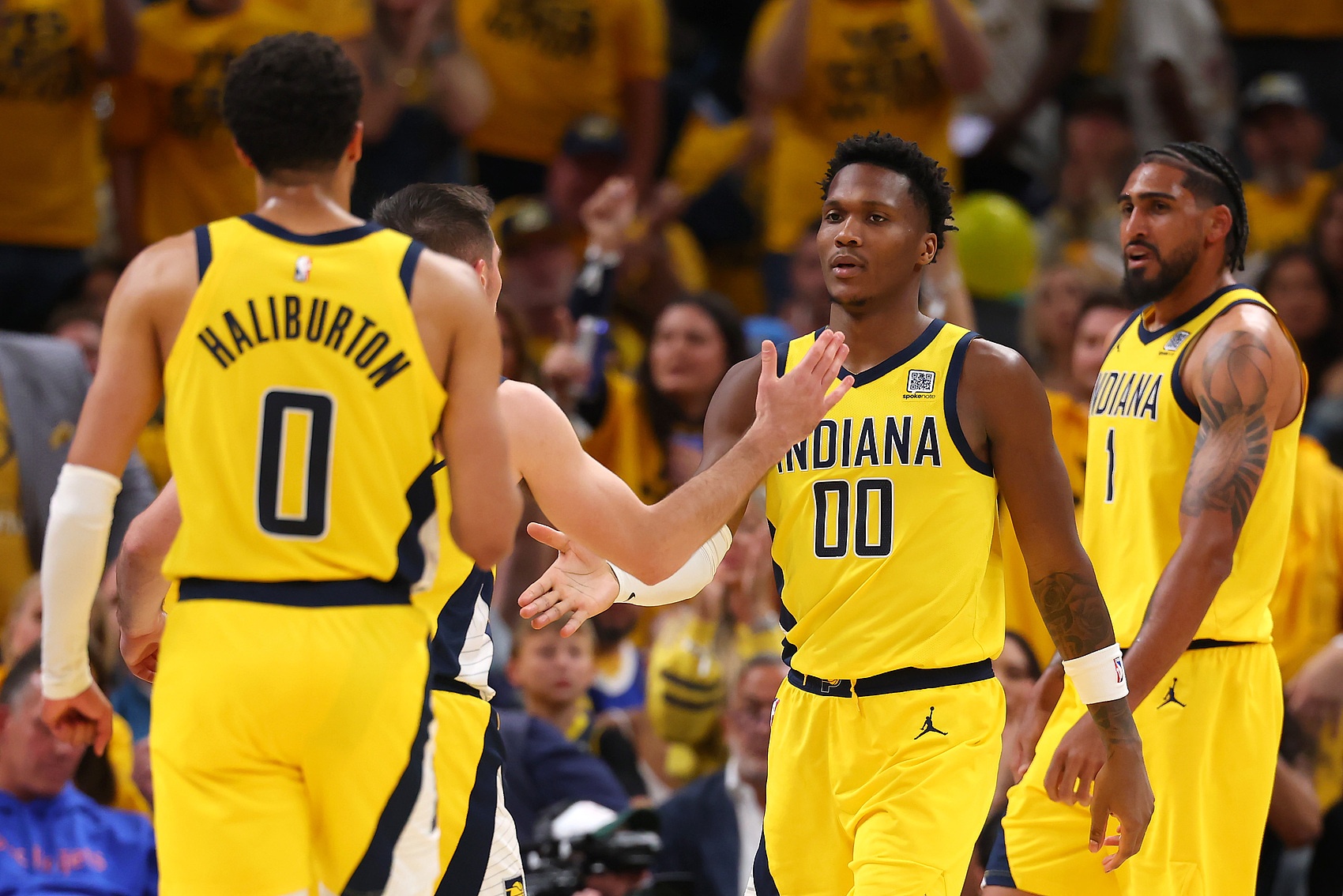 热火险胜四川队,西亚卡姆统治全场 热火险胜四川队,西亚卡姆统治全场