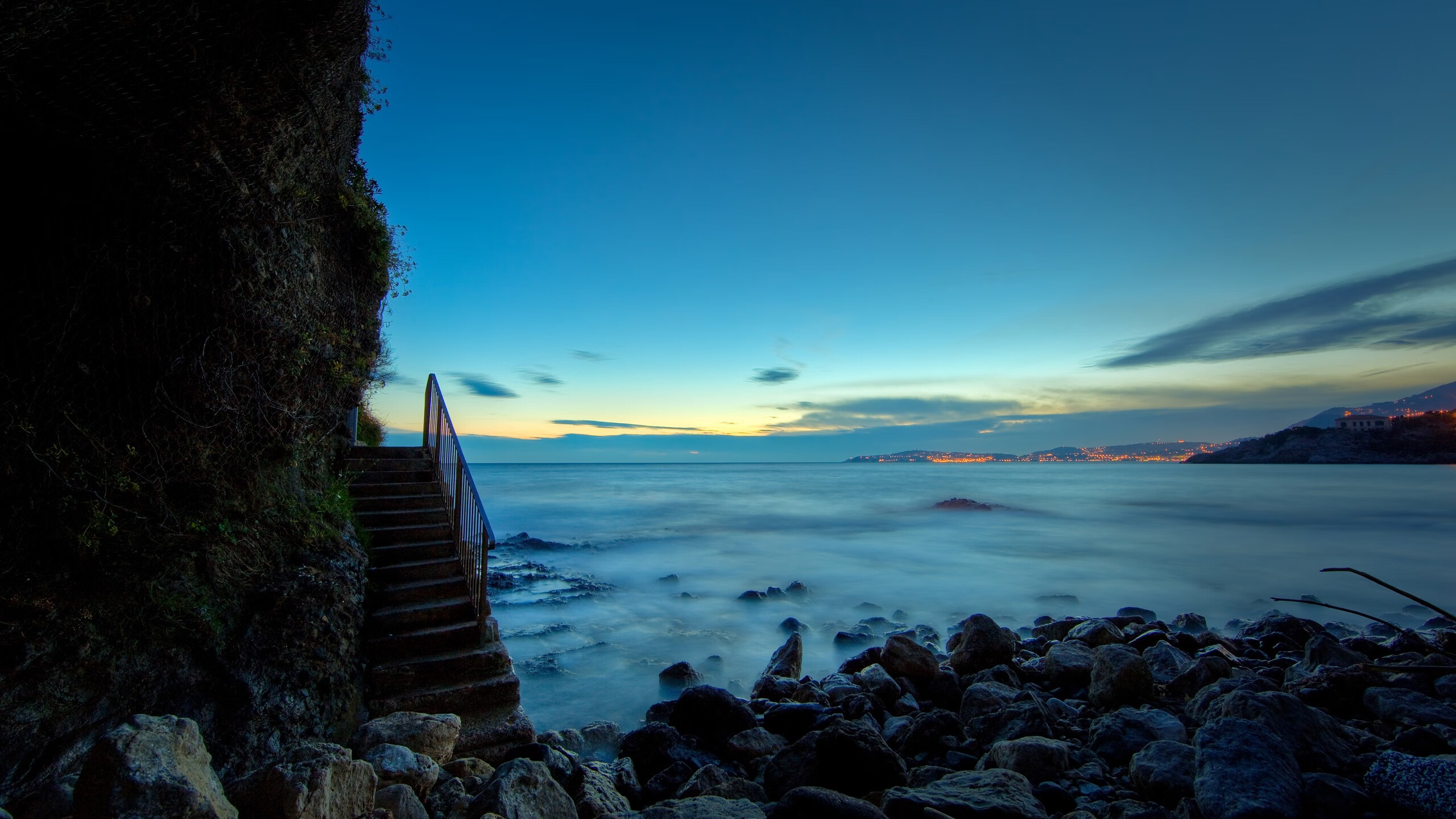 荣耀之夜的意外剧本，当格列兹曼帽子戏法沦为AC米兰绝杀的史诗注脚