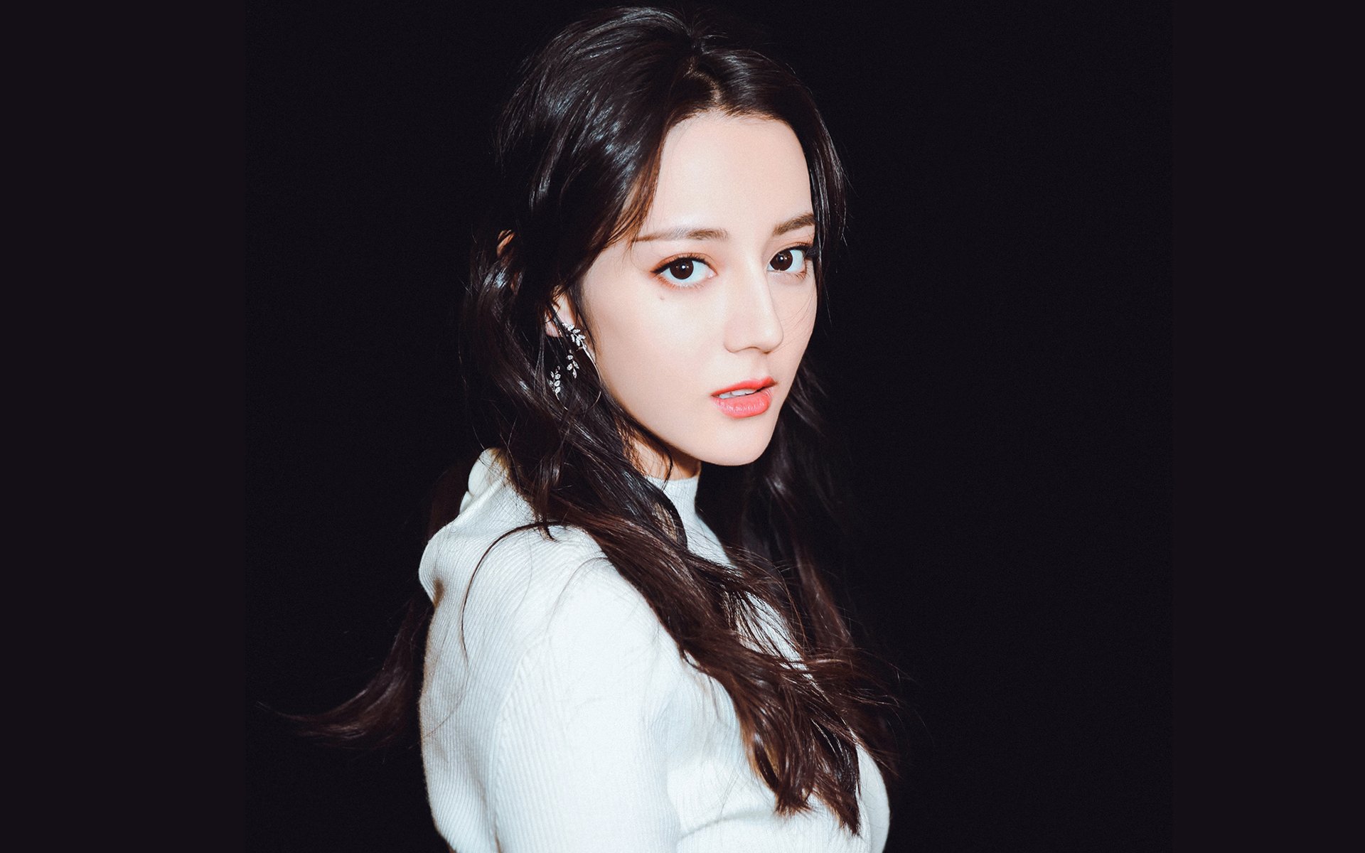 一人舞步，全球回响，奥亚尔萨瓦尔的技艺与拜仁的洪都拉斯印记